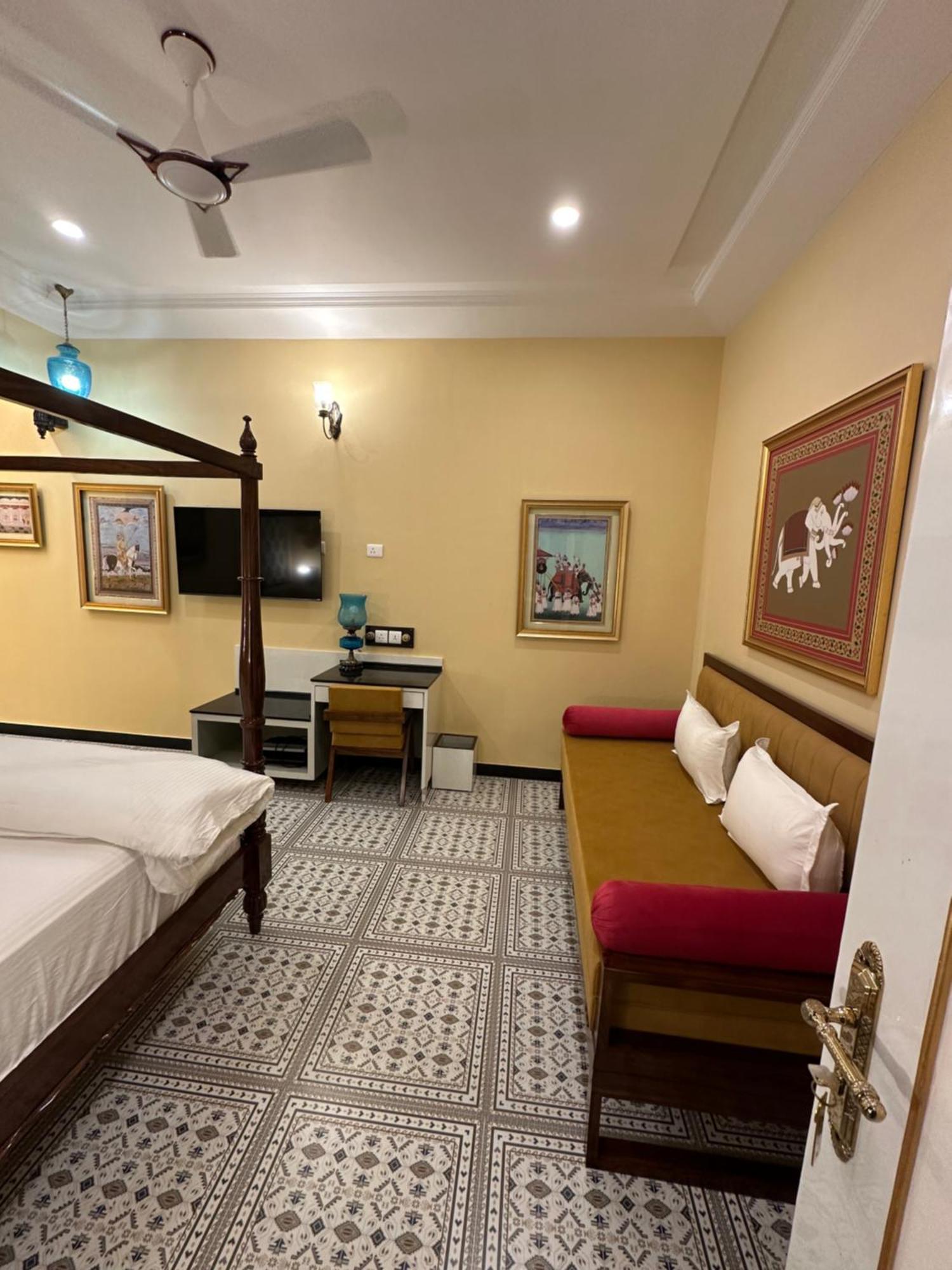 The Coral Court Homestay Agra  Exterior photo