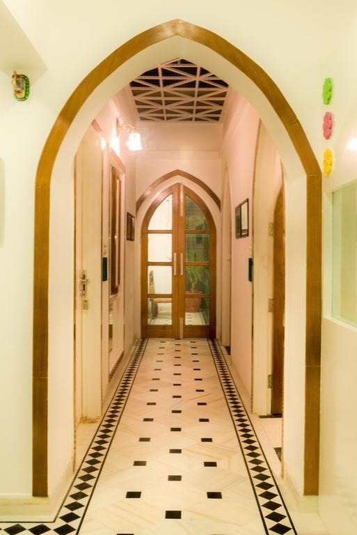 The Coral Court Homestay Agra  Room photo